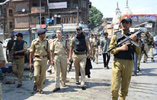 Srinagar two policemen killed